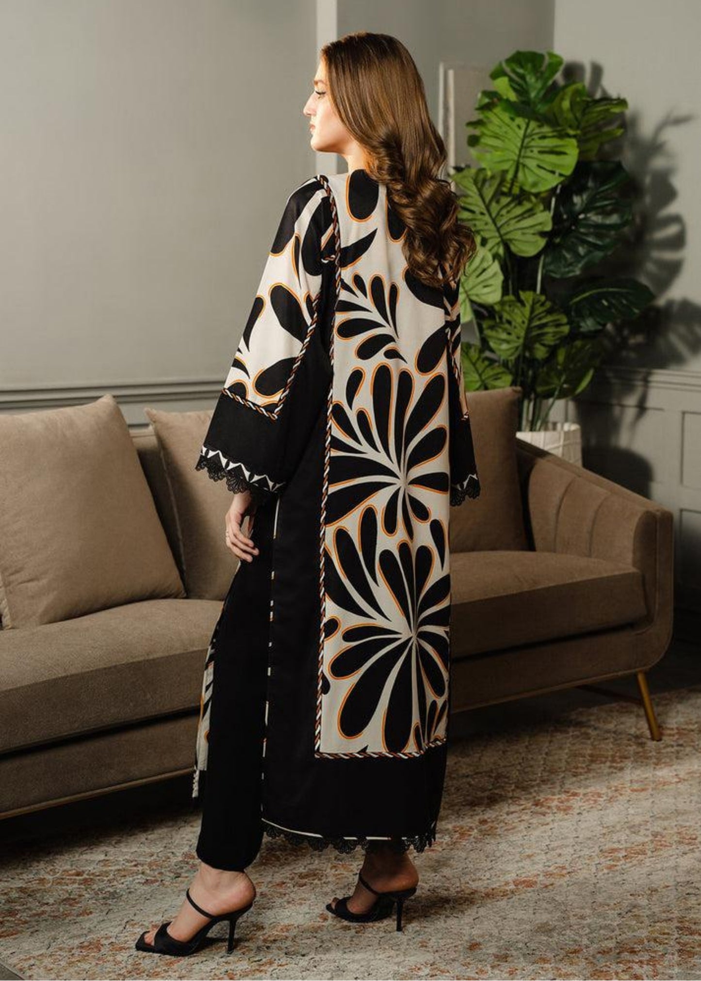 Naqsh-e-Siyaah 2-Piece Suit (Stitched)