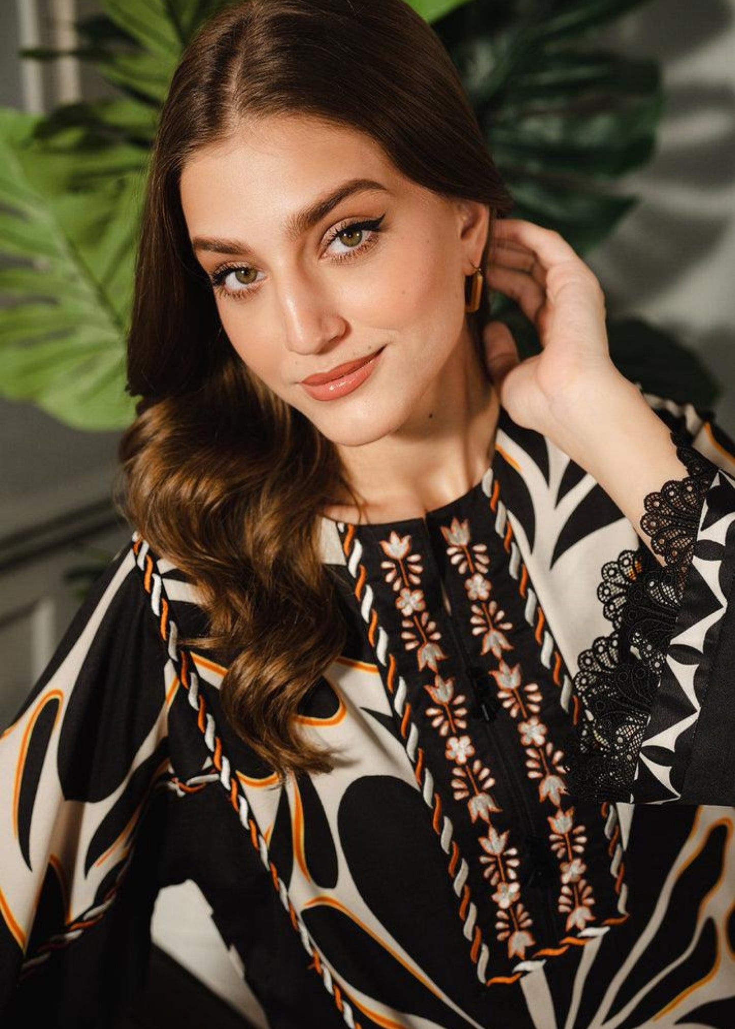 Naqsh-e-Siyaah 2-Piece Suit (Stitched)
