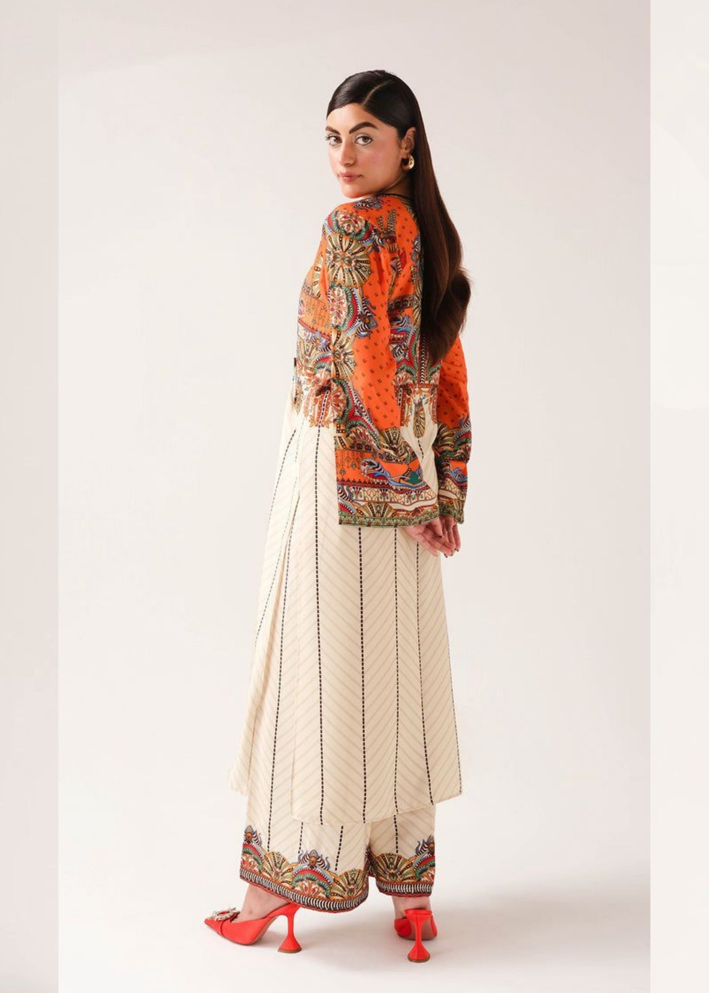 Mehr-e-Noor 2-Piece Suit (Stitched)