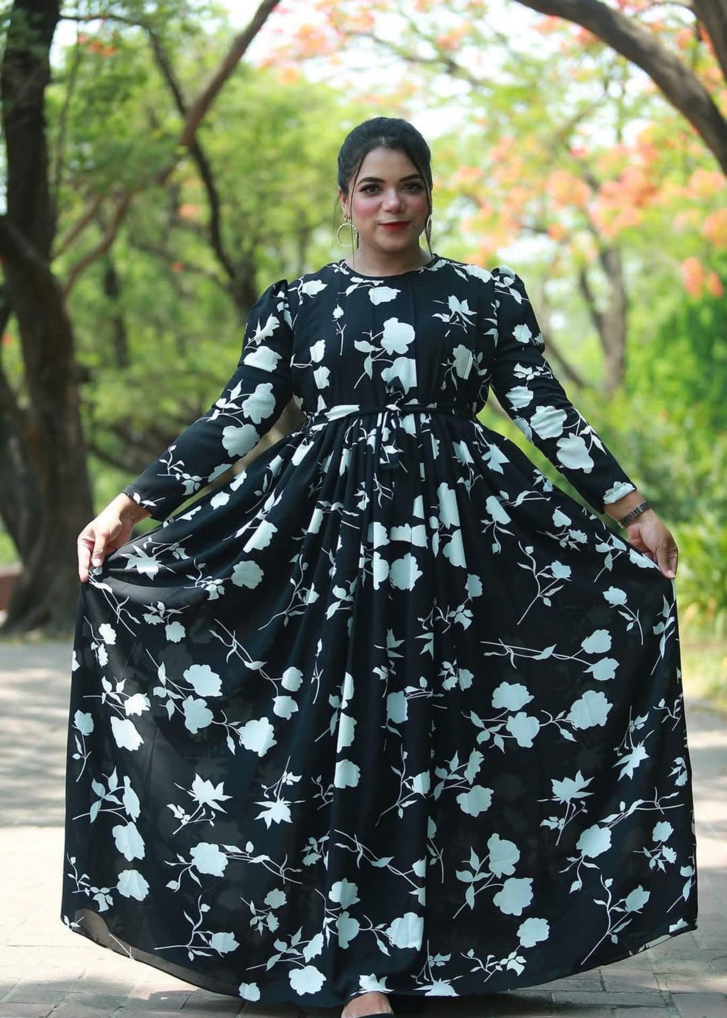 Siyah Gul Maxi Dress (Stitched)